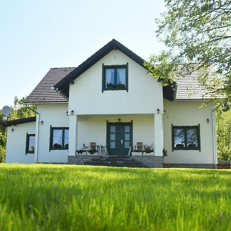 ヴラヒツァ Kadarhaz Bed & Breakfast エクステリア 写真
