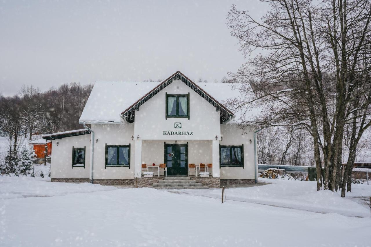 ヴラヒツァ Kadarhaz Bed & Breakfast エクステリア 写真